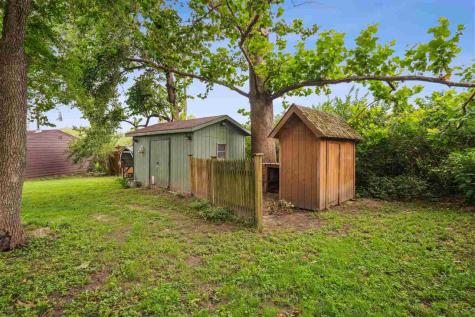 3801 Highway 382 Solon IA 52333