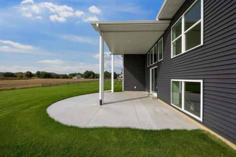 3007 Prairielight Court Hiawatha IA 52233
