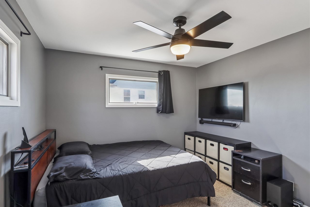 1009 16th Street Belle Plaine IA 52208