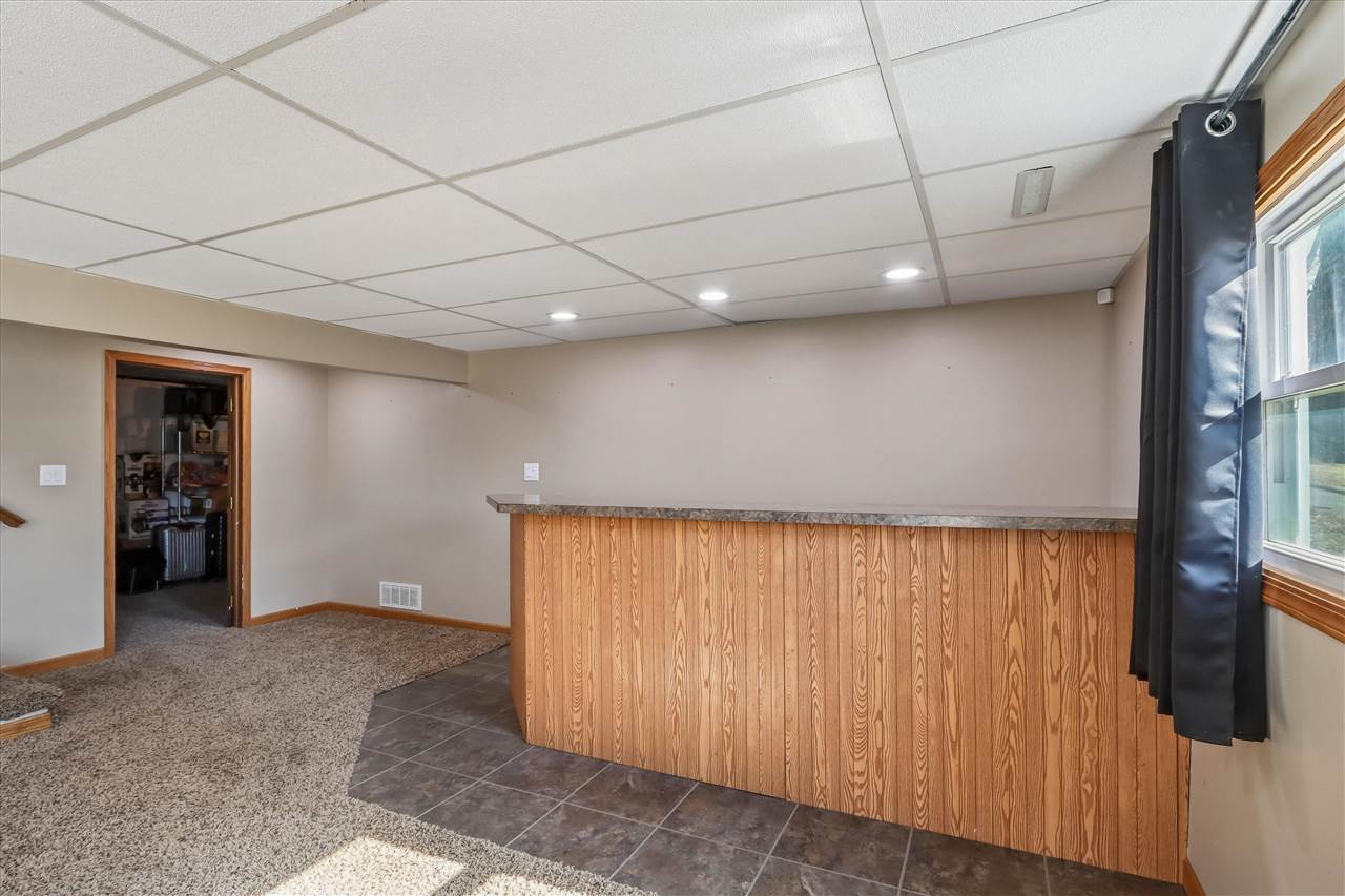 1009 16th Street Belle Plaine IA 52208