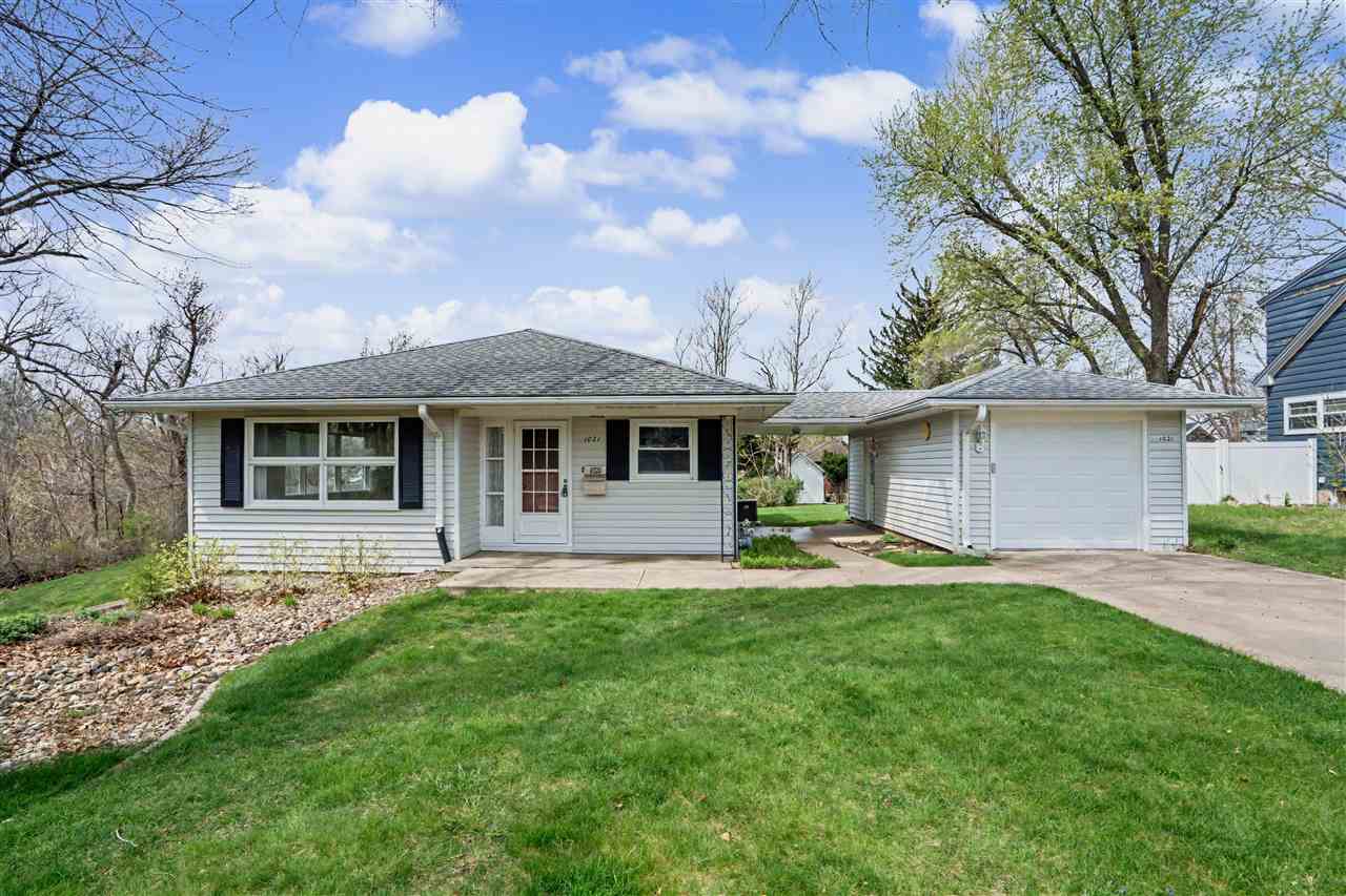 Cedar Rapids IA, 1021 Norwood Drive SE