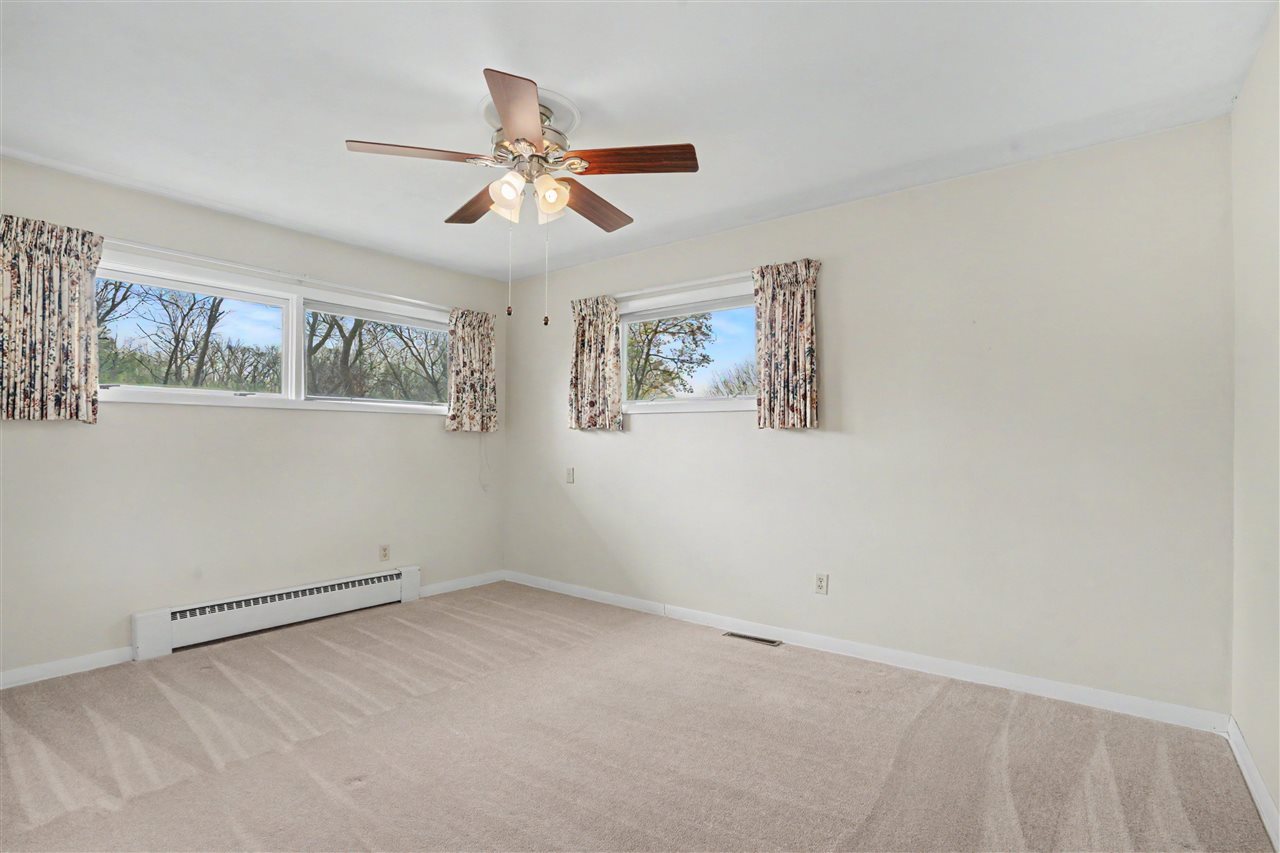 1021 Norwood Drive SE Cedar Rapids IA 52403