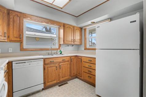 1021 Norwood Drive SE Cedar Rapids IA 52403