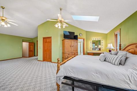 1505 Linn Delaware Road Coggon IA 52218