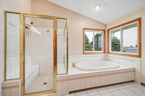 1505 Linn Delaware Road Coggon IA 52218