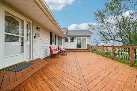 1505 Linn Delaware Road Coggon IA 52218