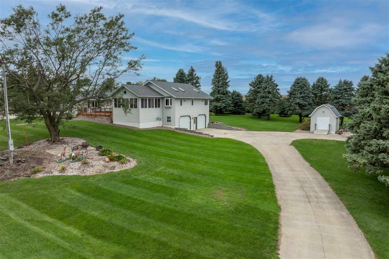 1505 Linn Delaware Road Coggon IA 52218