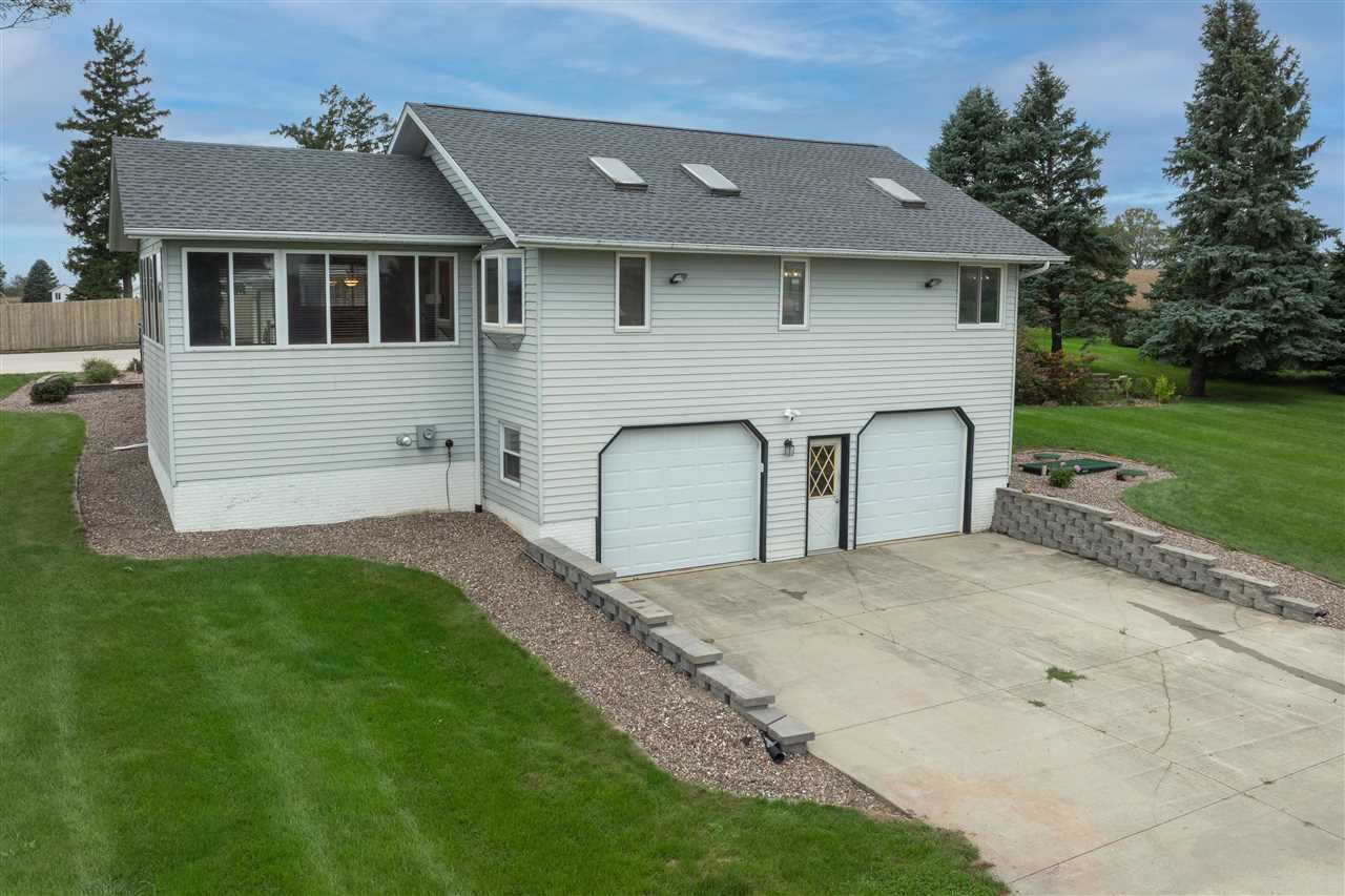 1505 Linn Delaware Road Coggon IA 52218
