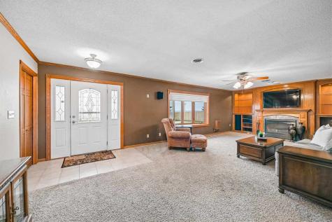 1505 Linn Delaware Road Coggon IA 52218