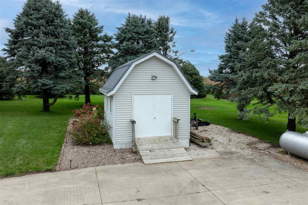 1505 Linn Delaware Road Coggon IA 52218
