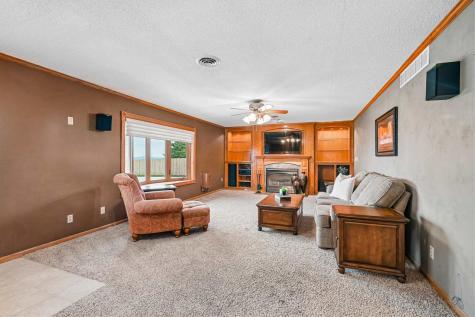 1505 Linn Delaware Road Coggon IA 52218