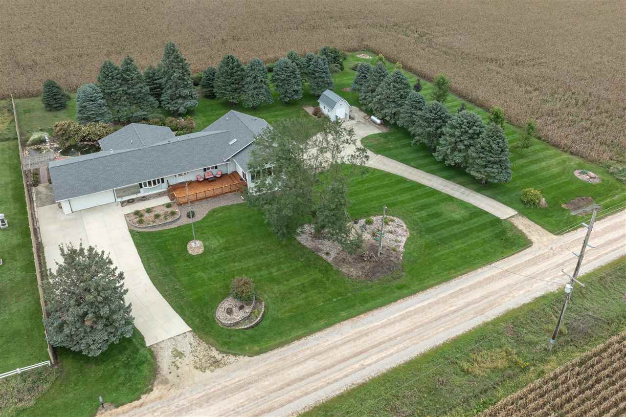 1505 Linn Delaware Road Coggon IA 52218