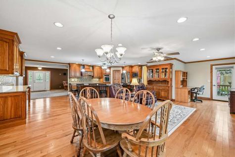 1505 Linn Delaware Road Coggon IA 52218