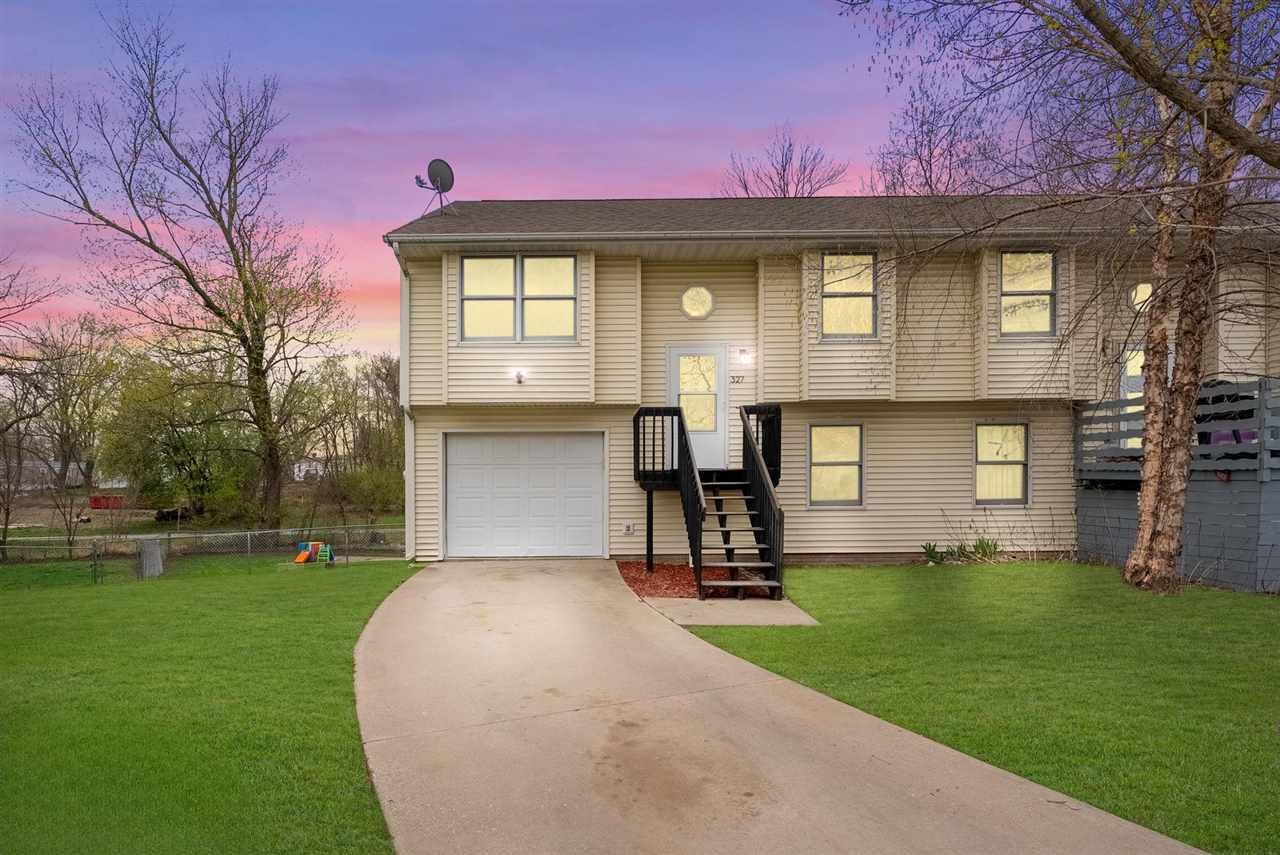 327 Parkview Court North Liberty IA 52317