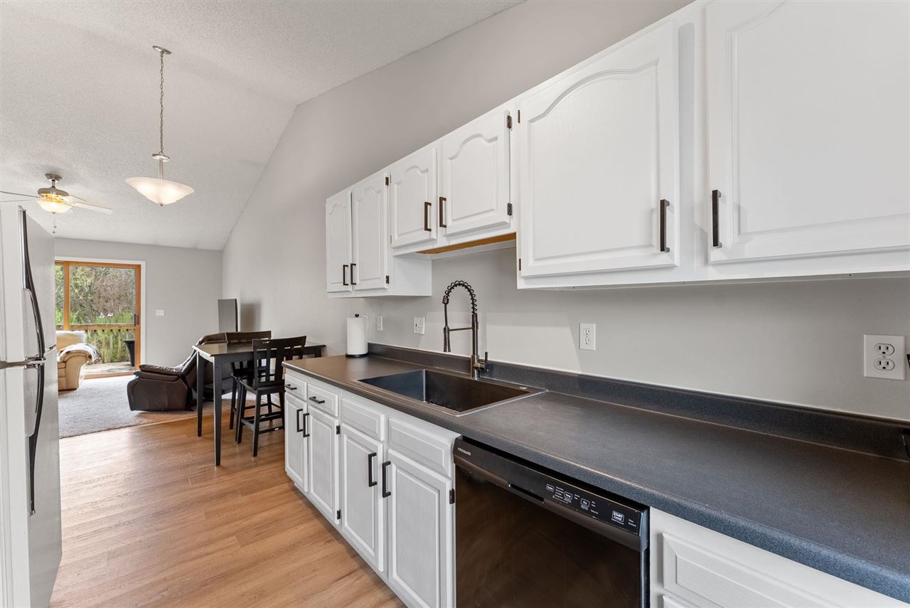 327 Parkview Court North Liberty IA 52317
