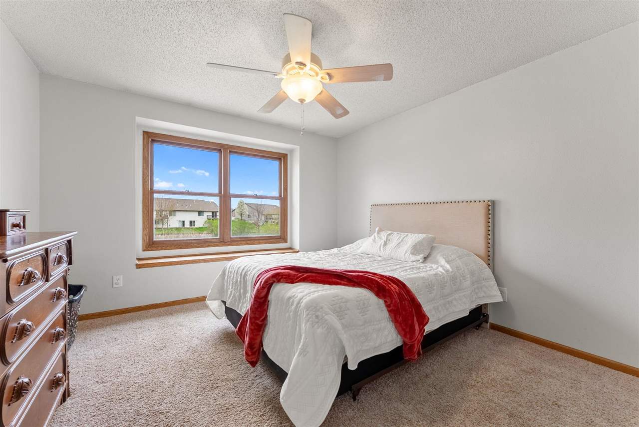 327 Parkview Court North Liberty IA 52317