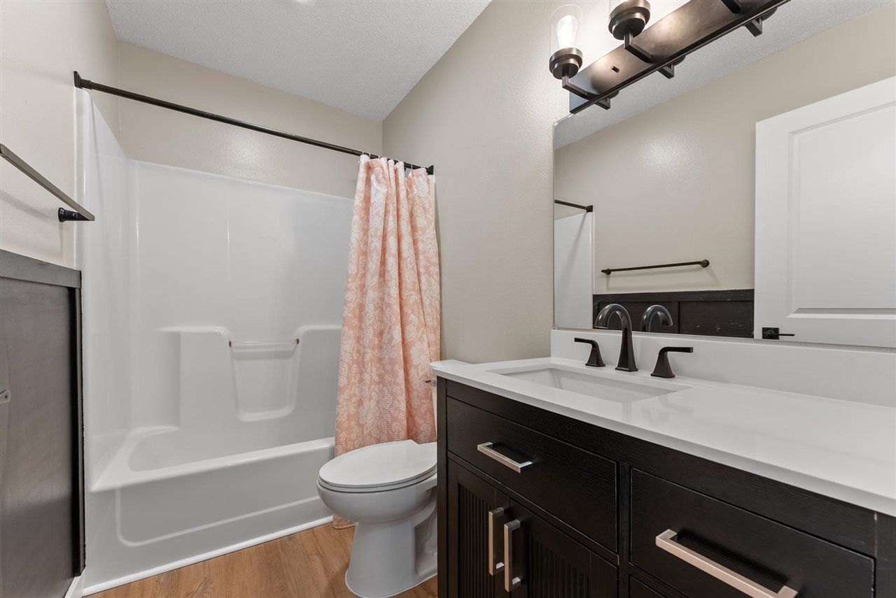 327 Parkview Court North Liberty IA 52317
