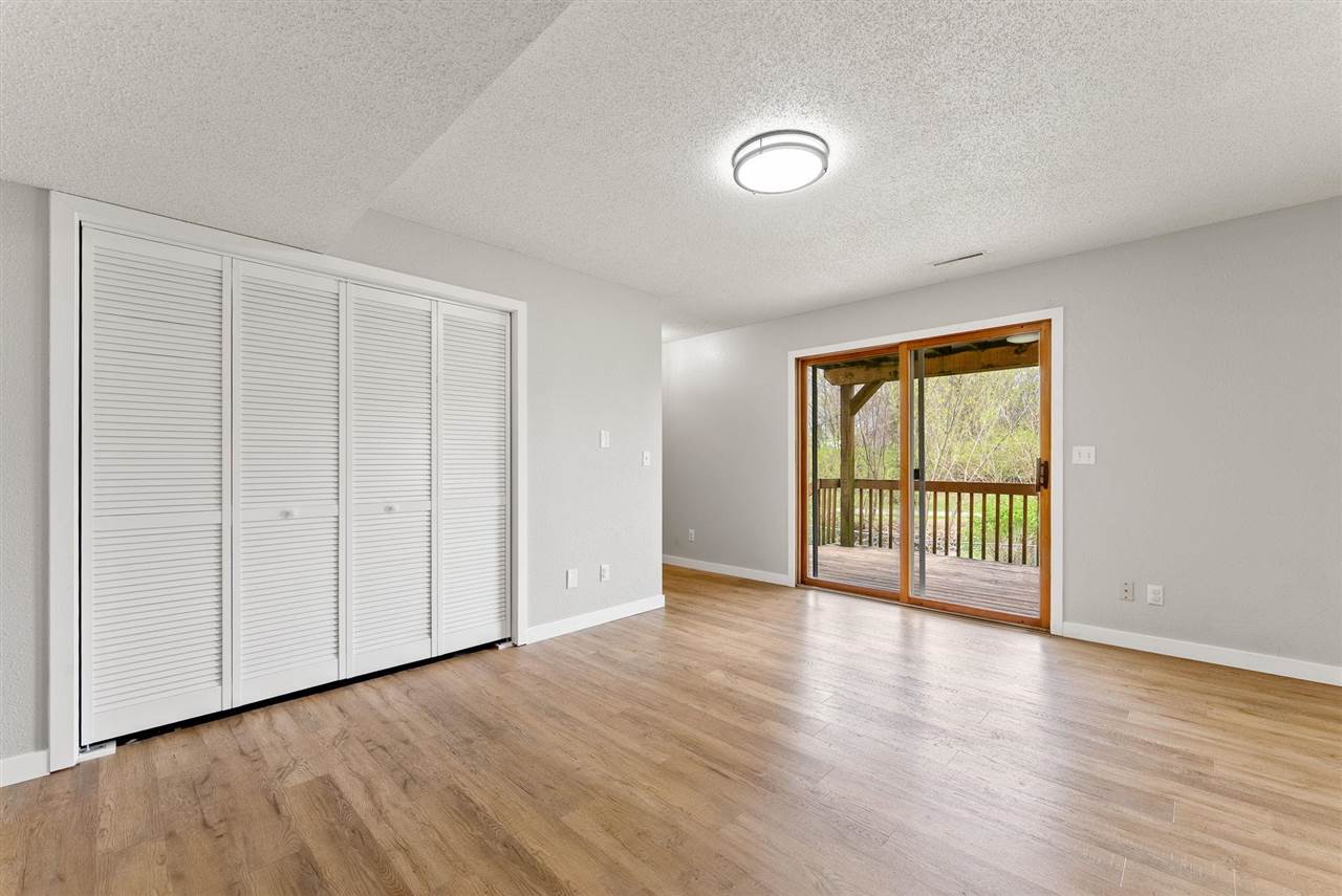 327 Parkview Court North Liberty IA 52317