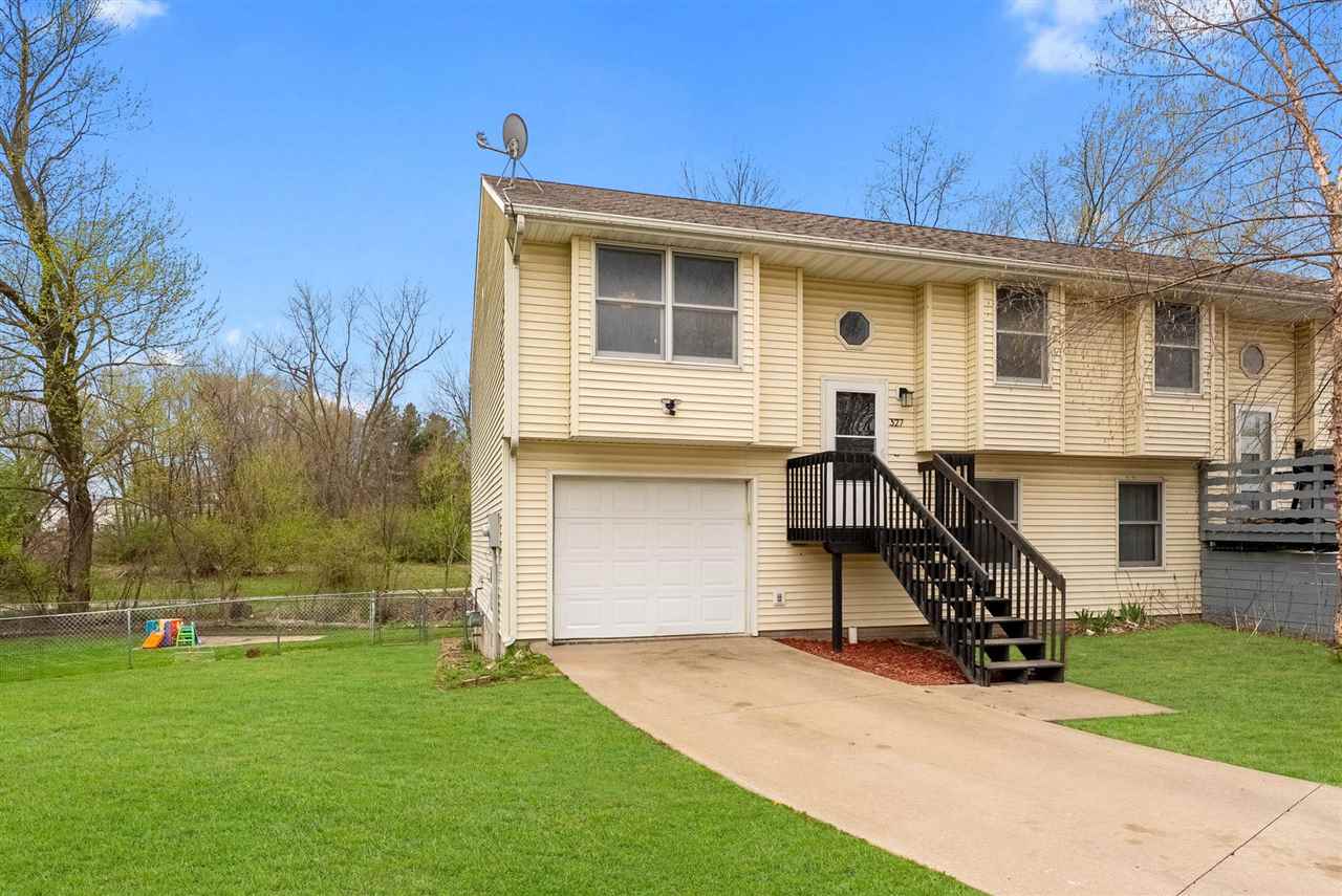 327 Parkview Court North Liberty IA 52317
