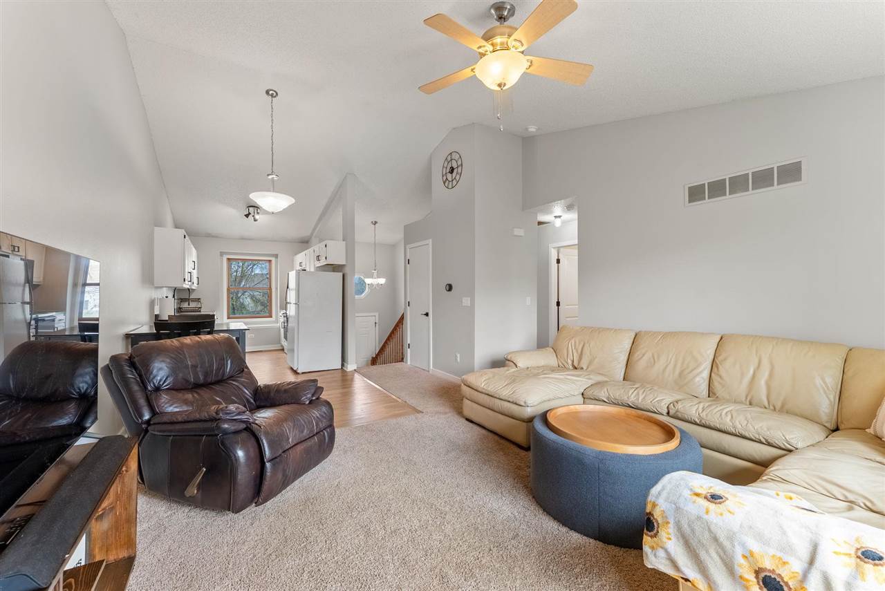 327 Parkview Court North Liberty IA 52317