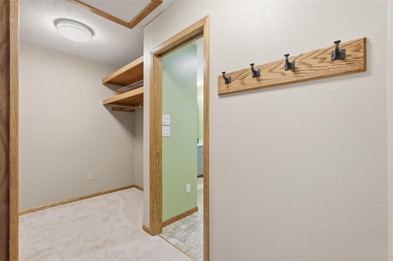 214 Woodridge Avenue Iowa City IA 52245