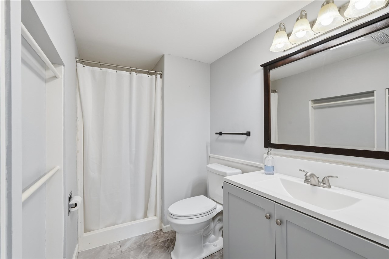 214 Woodridge Avenue Iowa City IA 52245