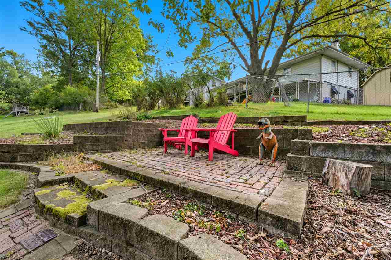 214 Woodridge Avenue Iowa City IA 52245