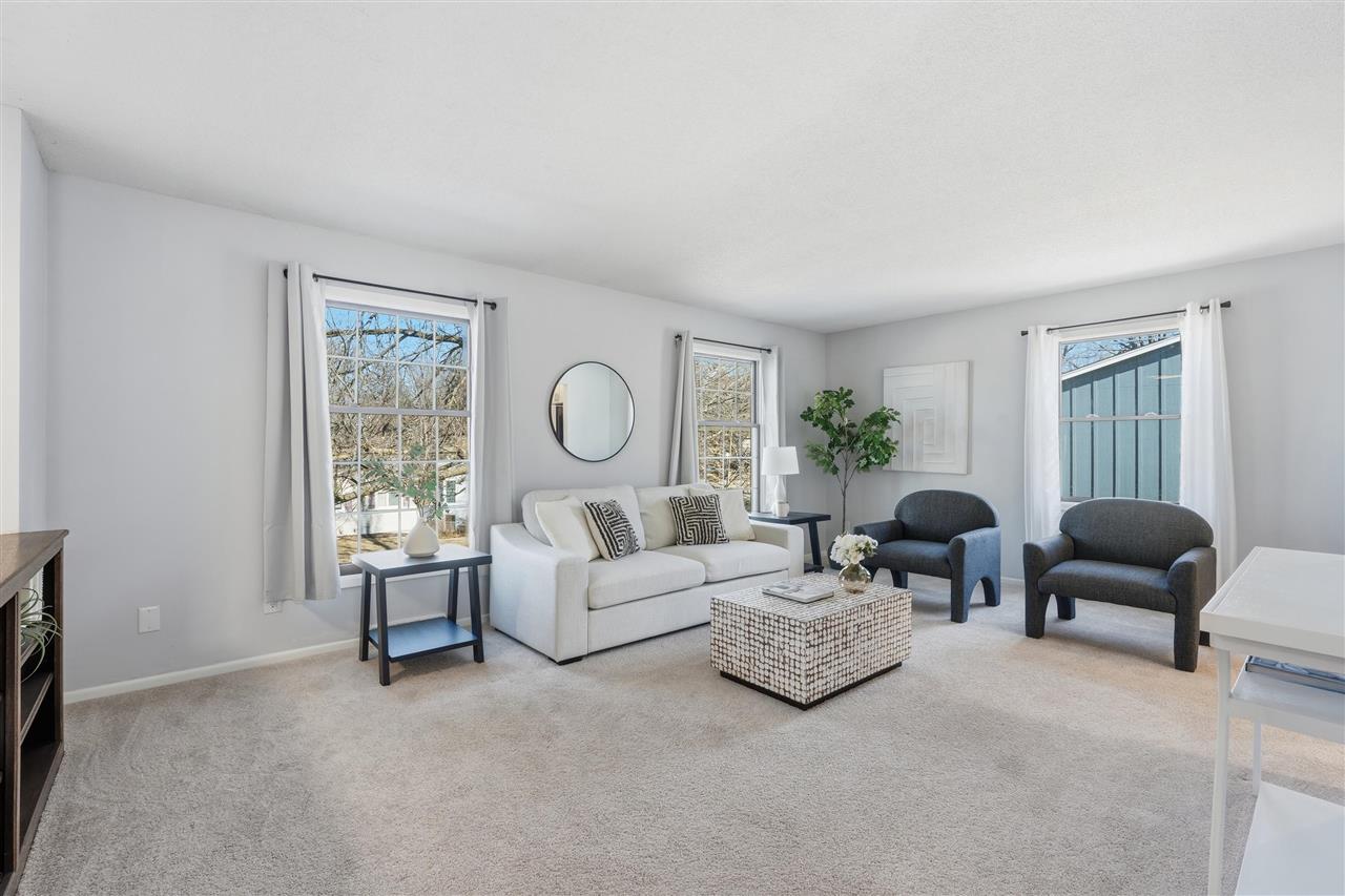 214 Woodridge Avenue Iowa City IA 52245