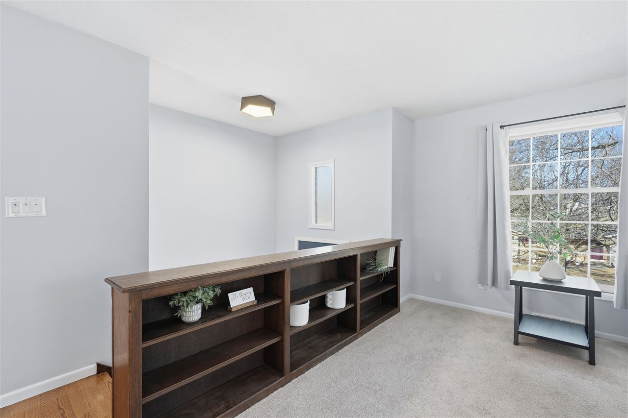 214 Woodridge Avenue Iowa City IA 52245