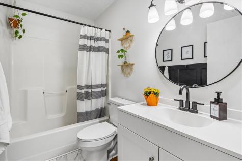307 Parkview Court North Liberty IA 52317