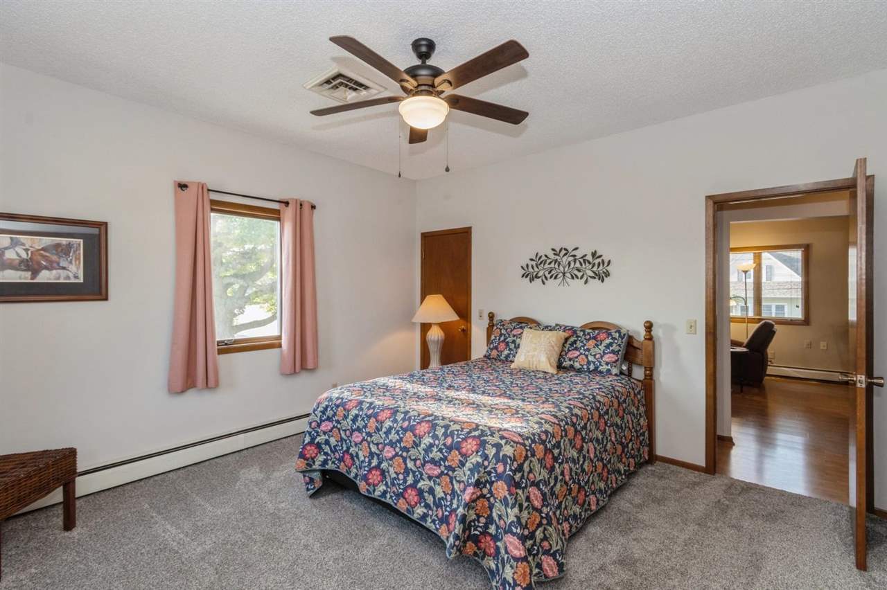 306 W State Street Williamsburg IA 52361