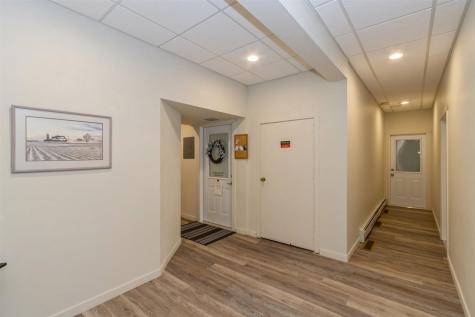 306 W State Street Williamsburg IA 52361