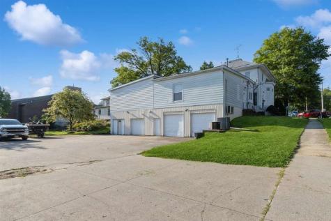 306 W State Street Williamsburg IA 52361