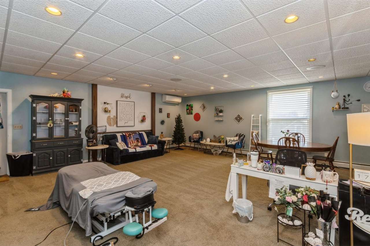 306 W State Street Williamsburg IA 52361