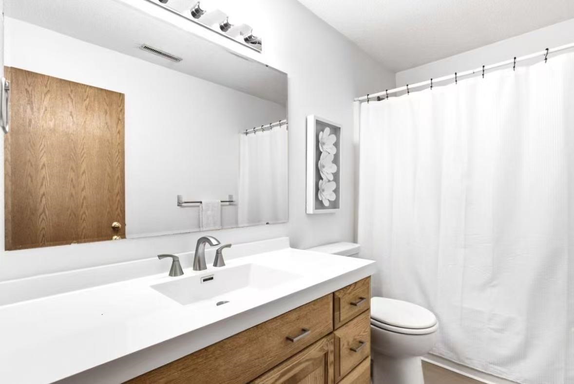 1935 Flanigan Court Iowa City IA 52246