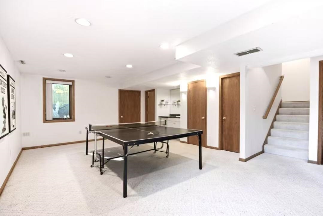 1935 Flanigan Court Iowa City IA 52246
