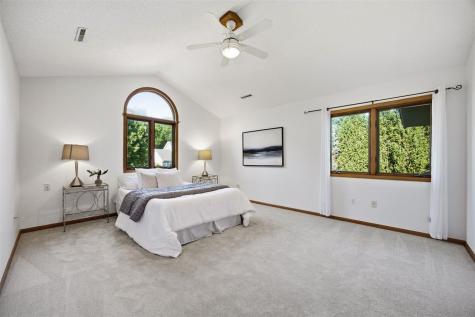1935 Flanigan Court Iowa City IA 52246
