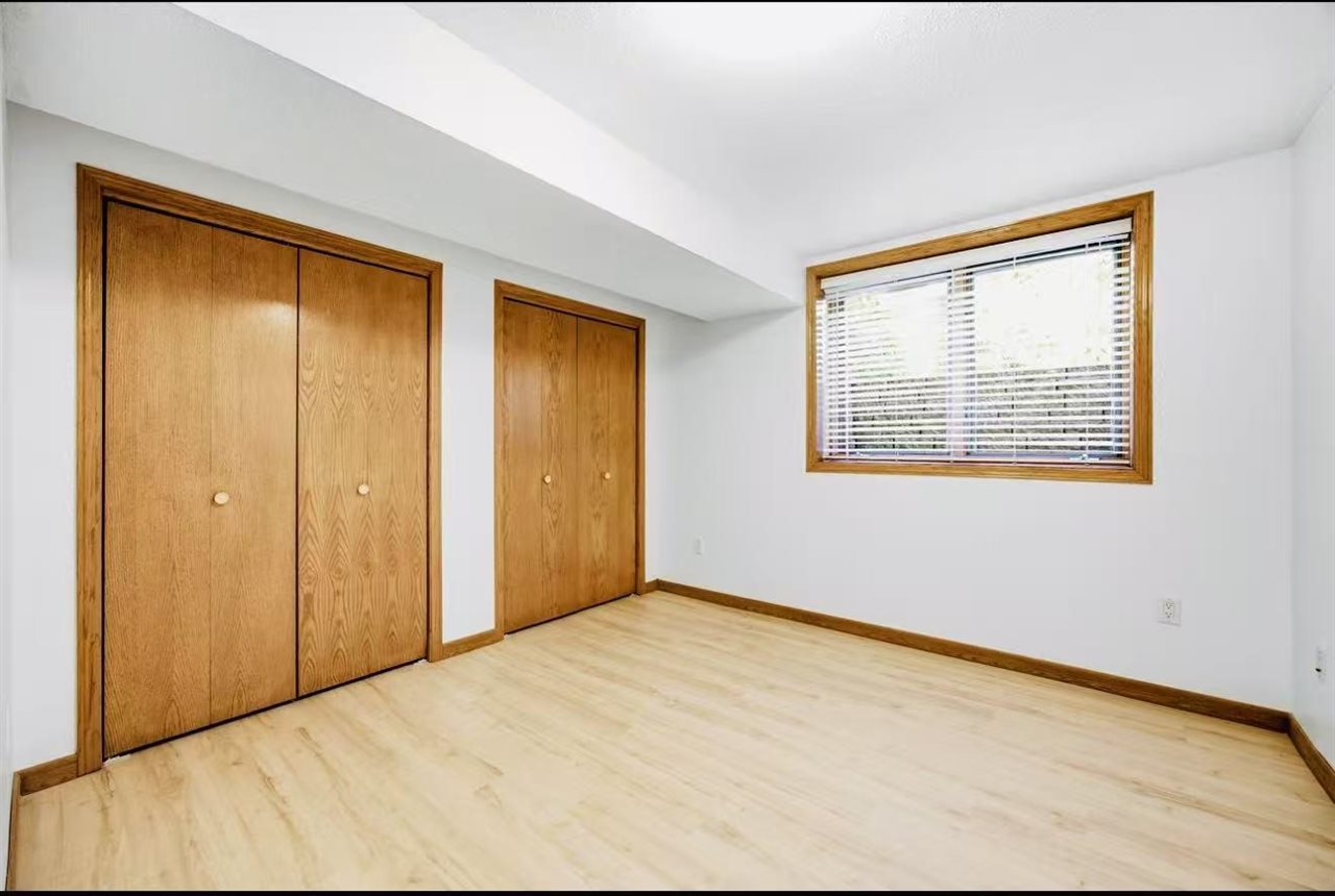 1935 Flanigan Court Iowa City IA 52246