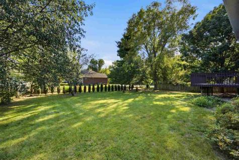 1935 Flanigan Court Iowa City IA 52246