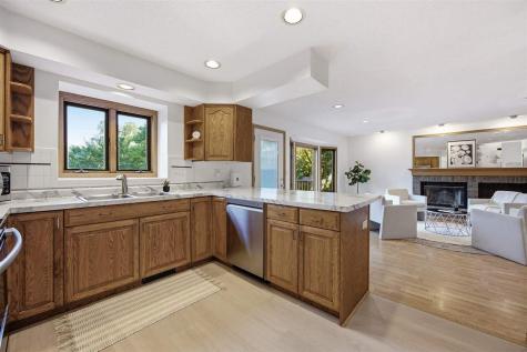 1935 Flanigan Court Iowa City IA 52246