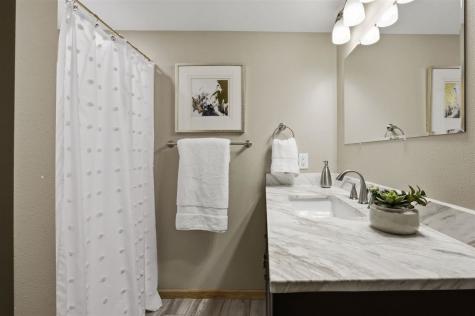 172 S Park Ridge Road North Liberty IA 52317