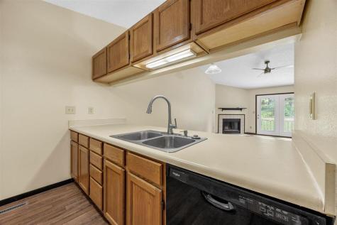 2326 10th Coralville IA 52241