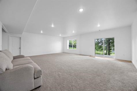 1300 E Gable Tiffin IA 52340