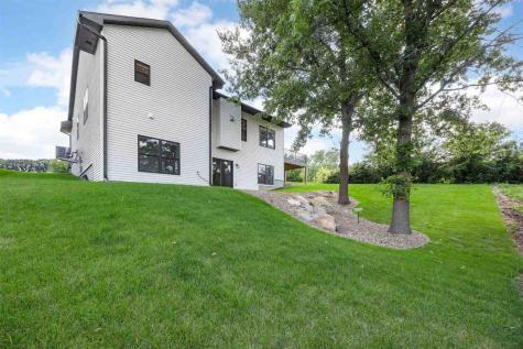 1300 E Gable Tiffin IA 52340