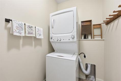 1810 Chelsea Court Iowa City IA 52240