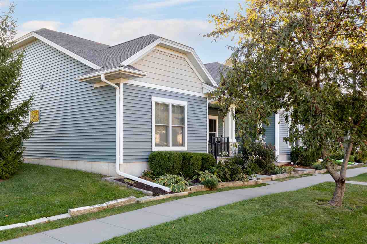 1810 Chelsea Court Iowa City IA 52240
