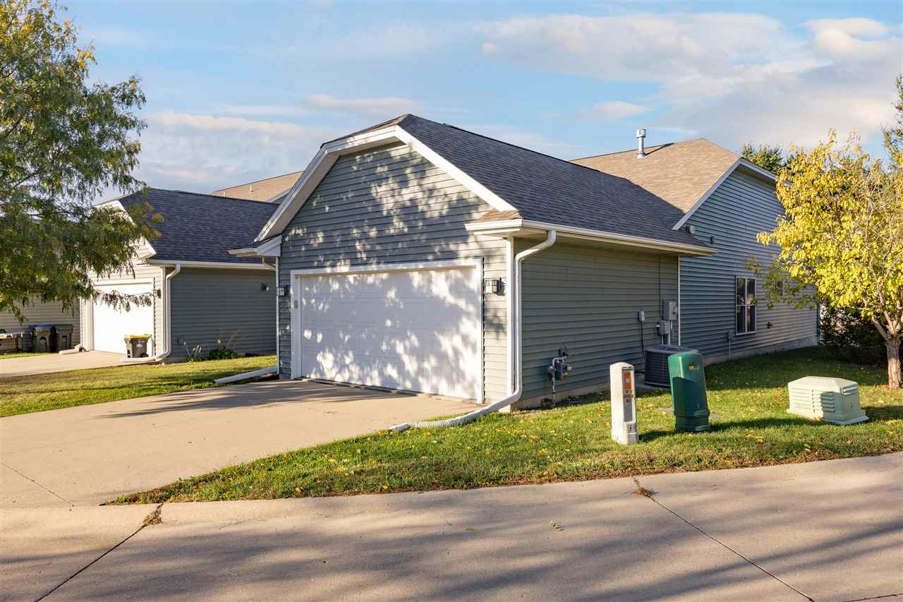 1810 Chelsea Court Iowa City IA 52240