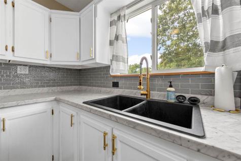 709 6th Avenue Coralville IA 52241