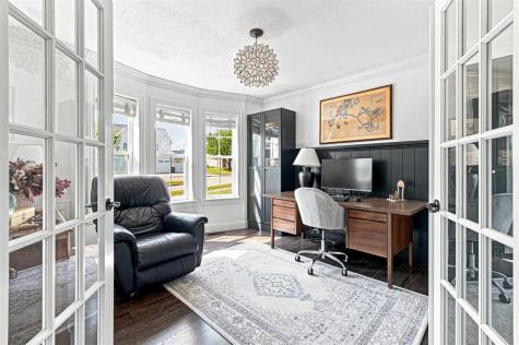1006 Arlington Drive Iowa City IA 52245