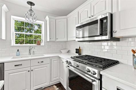 1006 Arlington Drive Iowa City IA 52245